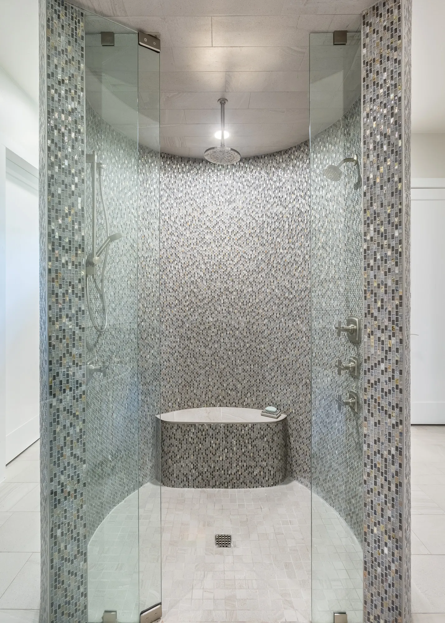 No Master Bath Tub