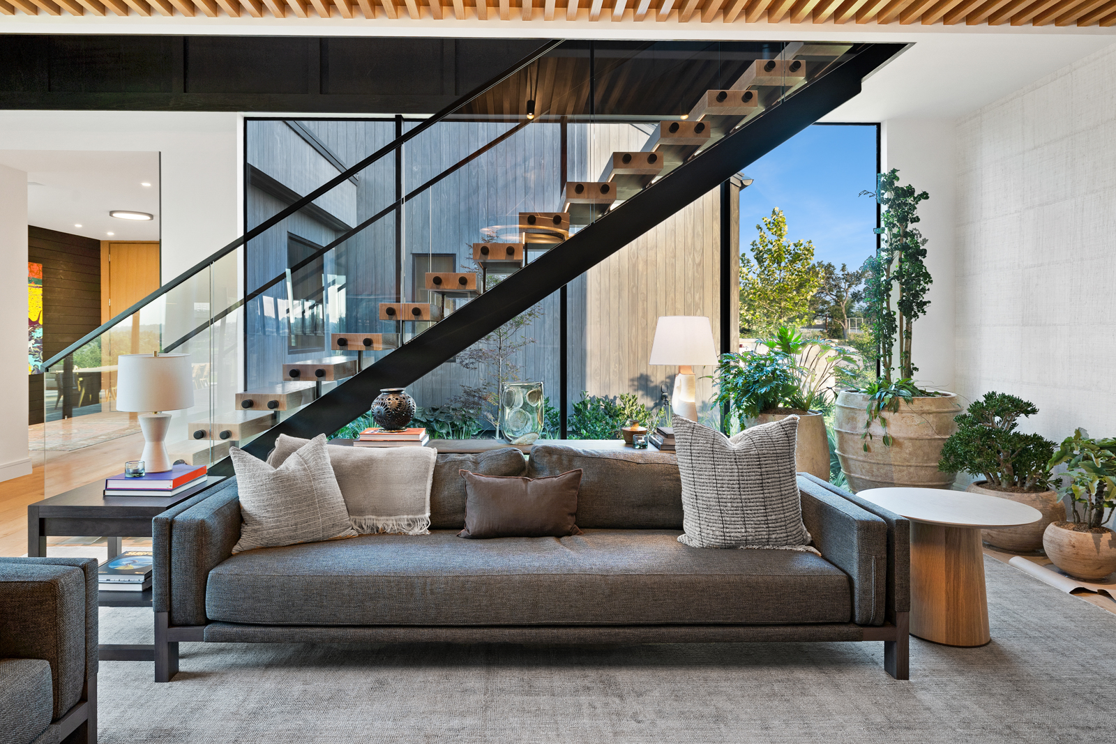 5 Essential Elements of Modern Luxury Home Design, image size:1600x1067